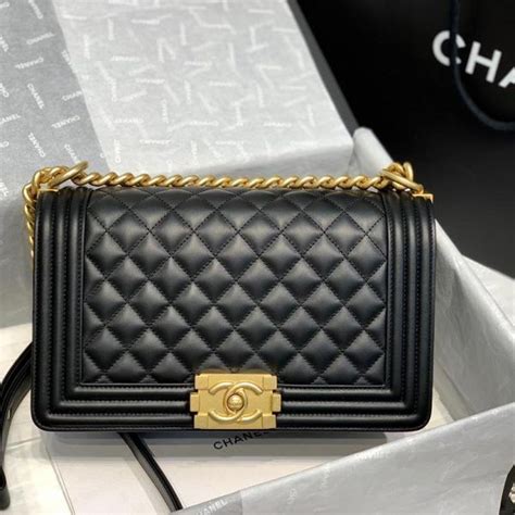 pochette omaggio chanel|Chanel handbags outlet.